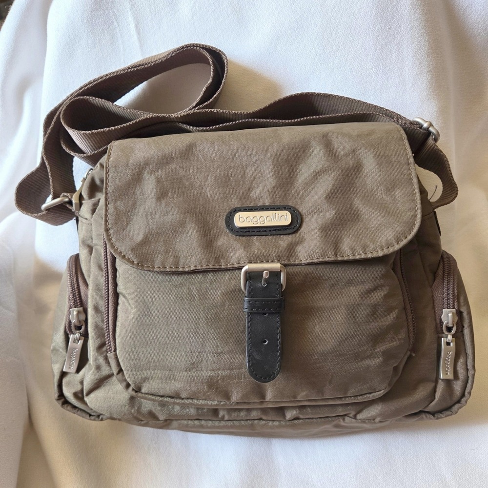 Baggallini Crossbody Bag Medium Taupe Nylon Travel Organizer